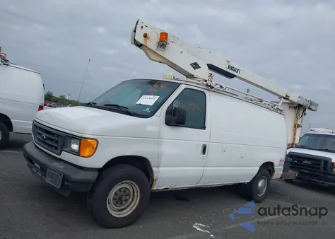 2004 Ford E-350 Super Duty Commercial/Recreational z USA, uszkodzony, nr VIN 1FTSE34L54HB35658